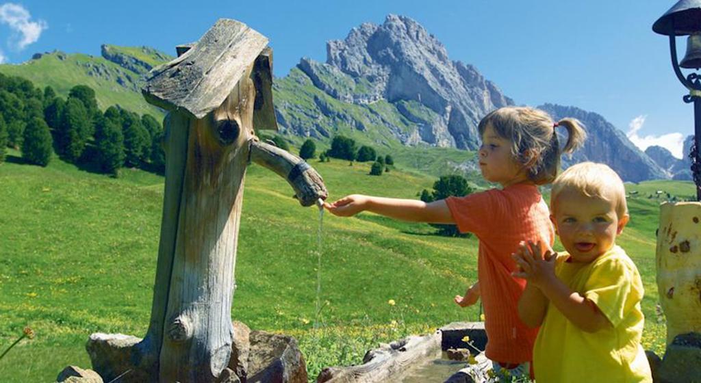 Hotel Meisules Selva di Val Gardena Ngoại thất bức ảnh